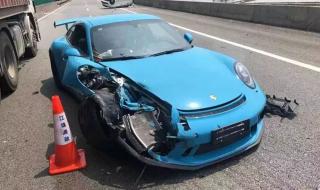 保时捷911跑车跑高速怎么样 少年开保时捷上高速