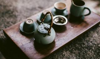 没有不散的筵席诗词 世上没有不散的宴席